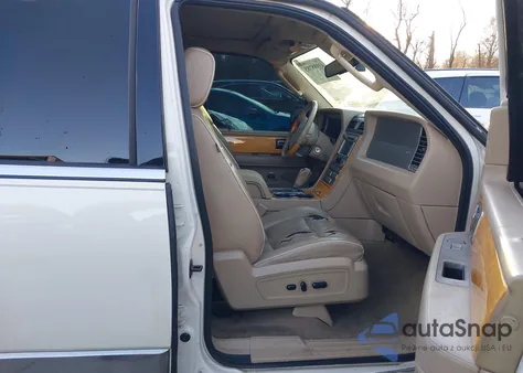 2007 Lincoln Navigator L из США, поврежденный, VIN 5LMFL28577LJ19033